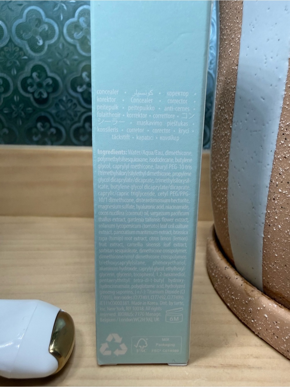 tarte SEA Power Flex Antioxidant Concealer 12N Fair Neutral + Bonus Eye Roller - Picture 4 of 4